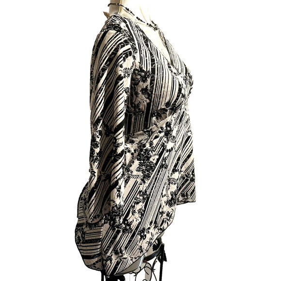 Women’s Vintage La Khaki Black And White Cross Stretch Top in Size Medium 8 10 - Picture 7 of 10